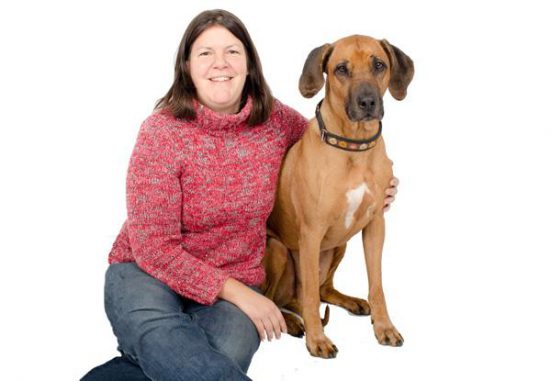 Dr. Juliane Kaminski und ihr Hund Ambula. (University of Portsmouth)