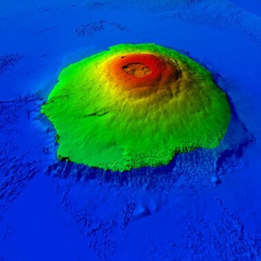 Höhenmodell des Vulkans Olympus Mons auf dem Mars. (Credits: A.Hildenbrand / Geops / CNRS (Image produced from MOLA public data))